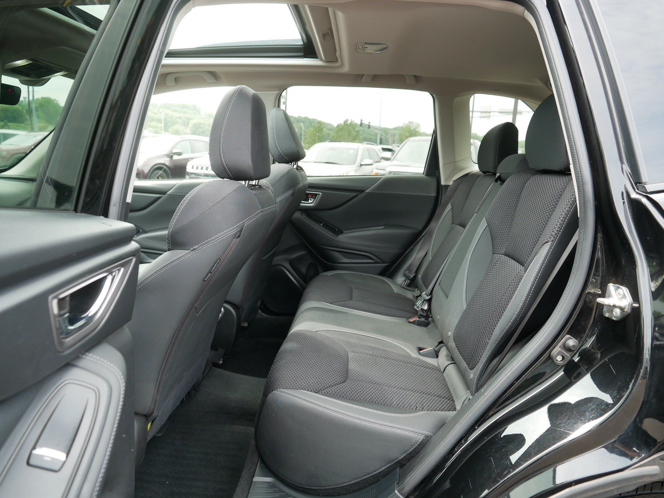 Used 2019 Subaru Forester Premium w/ All-Weather Package AWD/4WD image 16