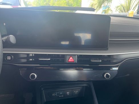 Used 2025 Kia K5 LXS image 17