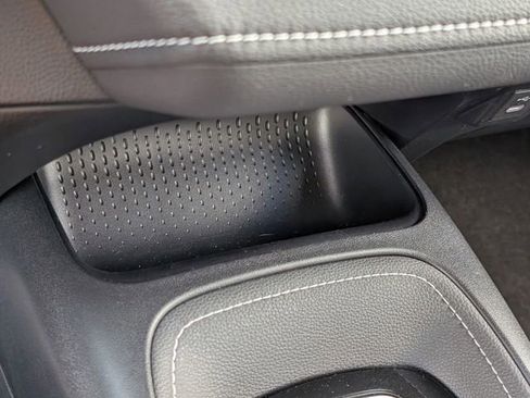 Used 2025 Toyota Corolla SE FWD image 27