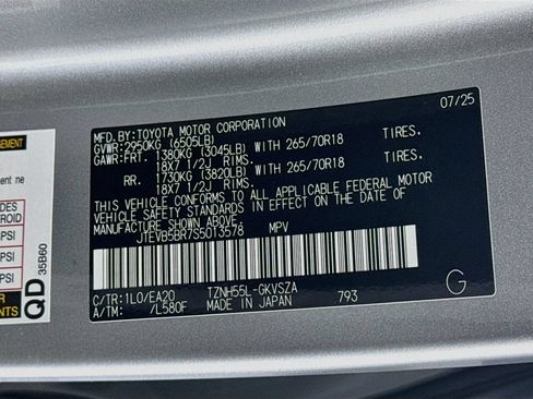 Used 2025 Toyota 4Runner TRD Off-Road Premium AWD/4WD image 25