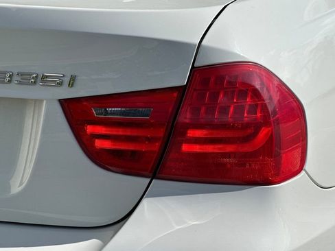 Used 2011 BMW 335i Sedan RWD image 30