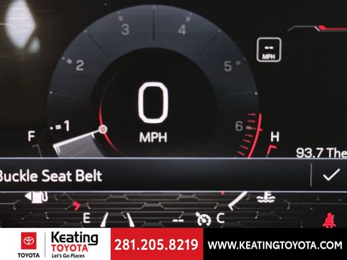 Used 2025 GMC Acadia Elevation image 24