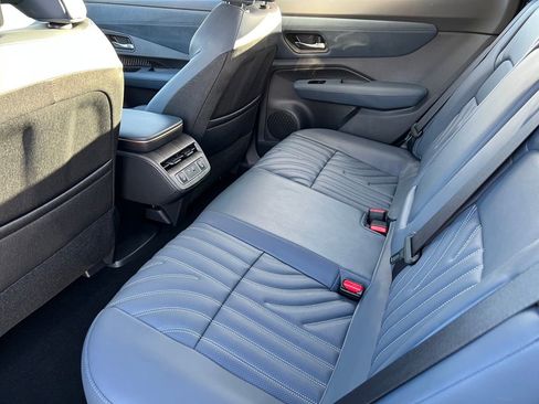 Used 2023 Nissan Ariya image 11