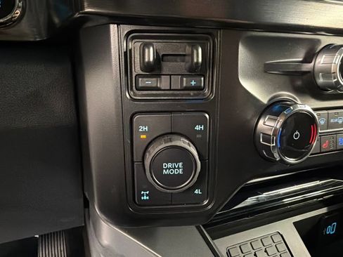 New 2026 Ford F250 Lariat w/ Black Appearance Package AWD/4WD image 17