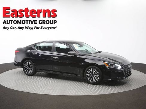 Used 2024 Nissan Altima 2.5 SV FWD image 47