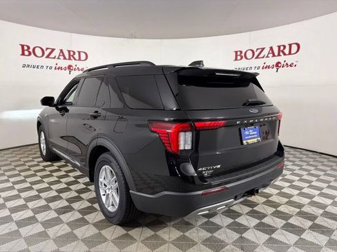 Certified 2025 Ford Explorer Active w/ Active Comfort Package RWD image 6
