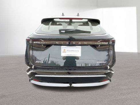 New 2023 Nissan Ariya FWD image 17