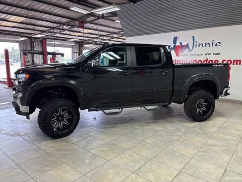 Used 2022 Chevrolet Silverado 1500 LT w/ Safety Package image 9