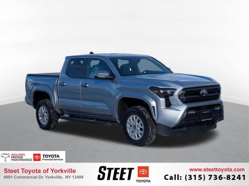 Used 2025 Toyota Tacoma SR5 image 1