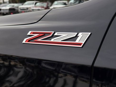 Used 2022 Chevrolet Suburban Z71 w/ Luxury Package image 50