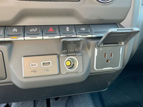 New 2025 Chevrolet Silverado 1500 Custom image 34