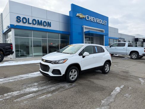Certified 2022 Chevrolet Trax LS w/ Tint and Cruise Package image 1