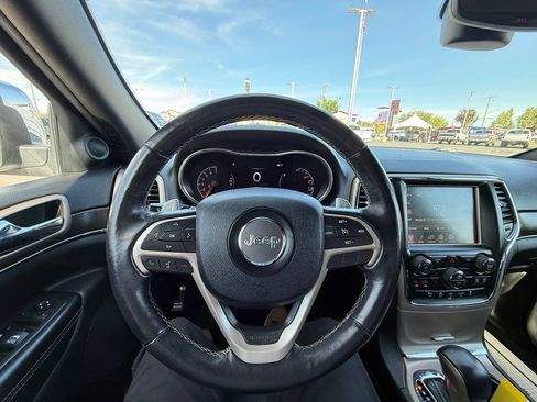Used 2017 Jeep Grand Cherokee Limited w/ Luxury Group II AWD/4WD image 15