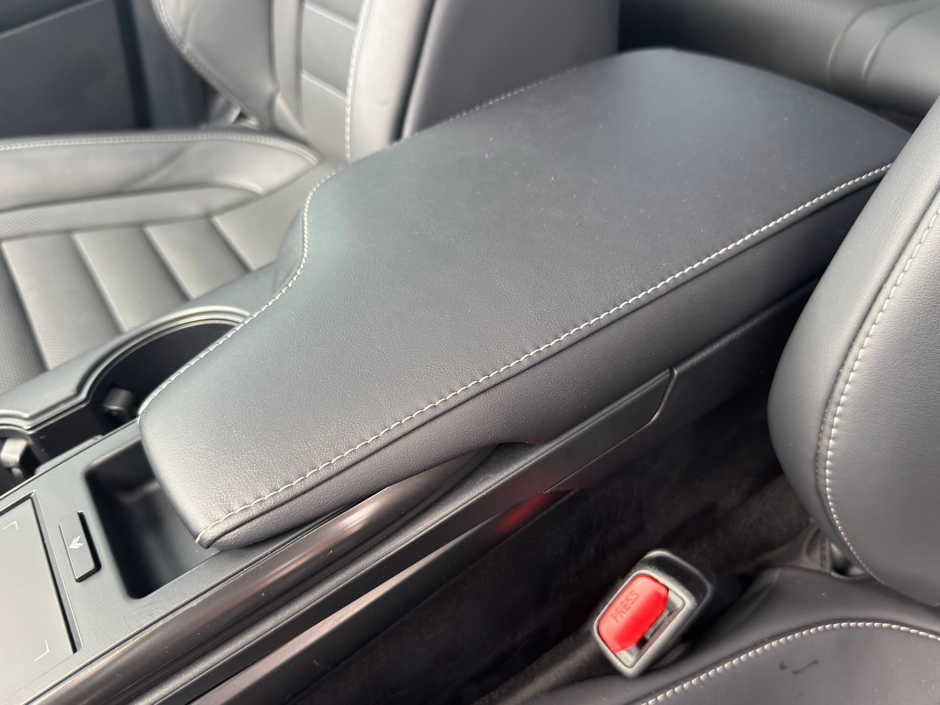 Used 2023 Lexus IS 350 F Sport RWD image 13