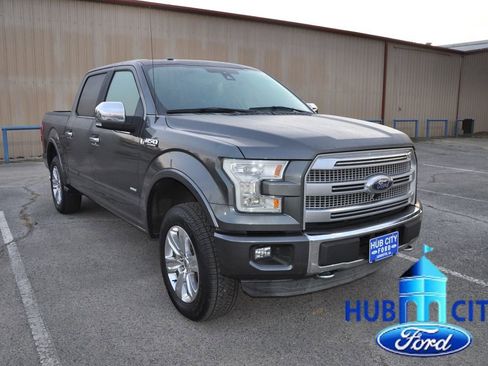 Used 2015 Ford F150 Platinum w/ Equipment Group 701A Luxury image 6