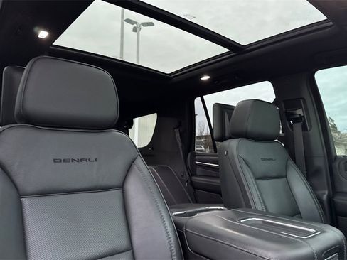 Used 2021 GMC Yukon Denali w/ Denali Ultimate Package image 21