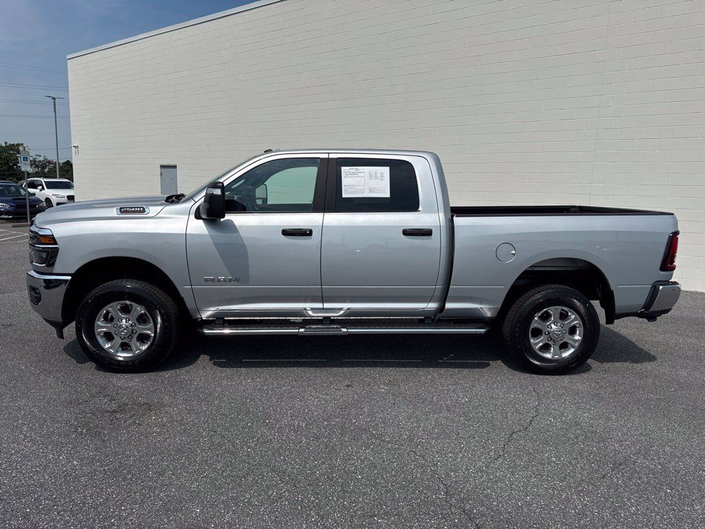 Used 2026 RAM 2500 Big Horn AWD/4WD image 4