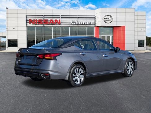 Certified 2024 Nissan Altima 2.5 S image 3