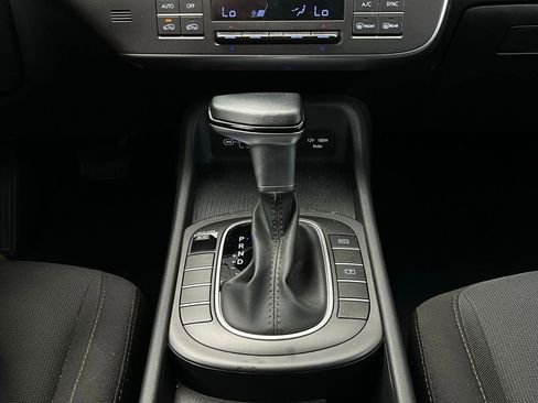 Used 2025 Hyundai Kona SEL image 22