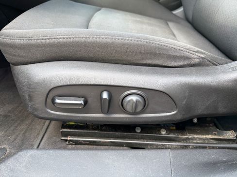 Used 2016 Chevrolet Malibu LT FWD image 12