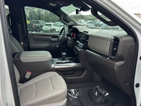 Used 2023 Chevrolet Silverado 1500 LTZ w/ Technology Package image 11