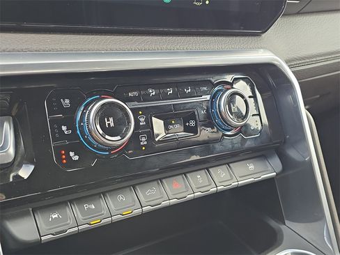 Used 2023 GMC Sierra 1500 Denali w/ Denali Reserve Package image 30