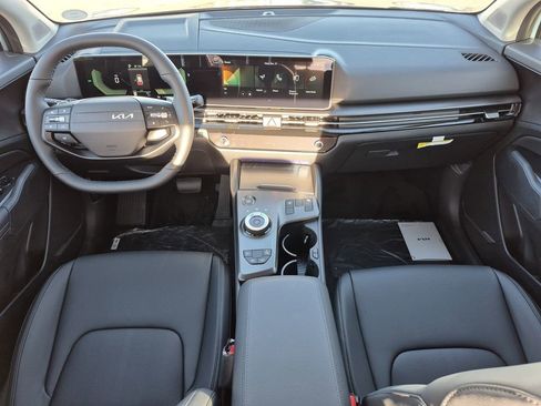 New 2026 Kia Sportage EX image 13