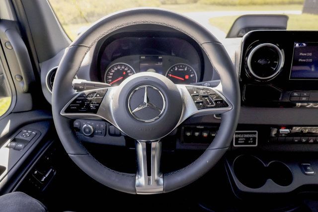 Used 2025 Mercedes-Benz Sprinter 2500 image 84