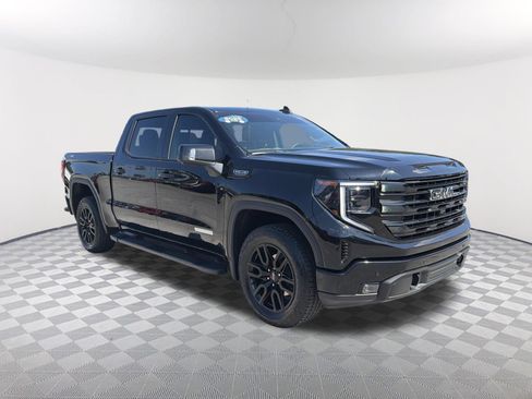 Used 2025 GMC Sierra 1500 Elevation w/ Elevation Premium Package AWD/4WD image 8