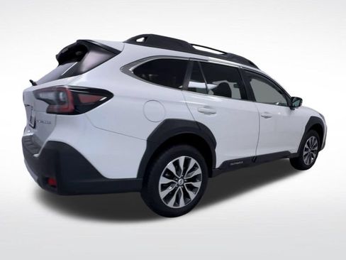 Used 2025 Subaru Outback Limited AWD/4WD image 8