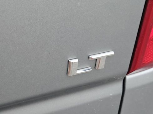 Used 2025 Chevrolet Silverado 1500 LT image 9