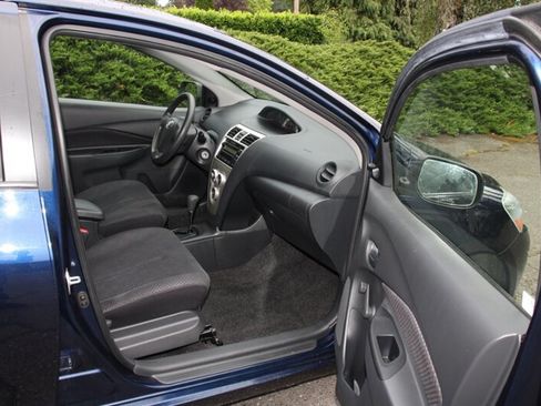Used 2008 Toyota Yaris Sedan w/ Convenience Pkg FWD image 13