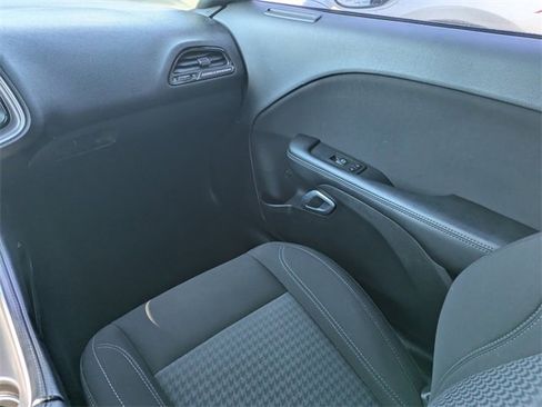 Used 2022 Dodge Challenger SXT image 20