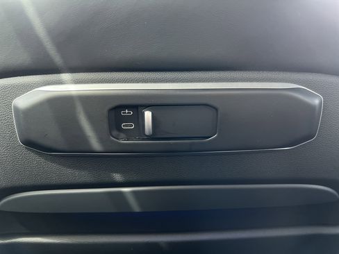 Certified 2025 BMW X5 M60i image 41