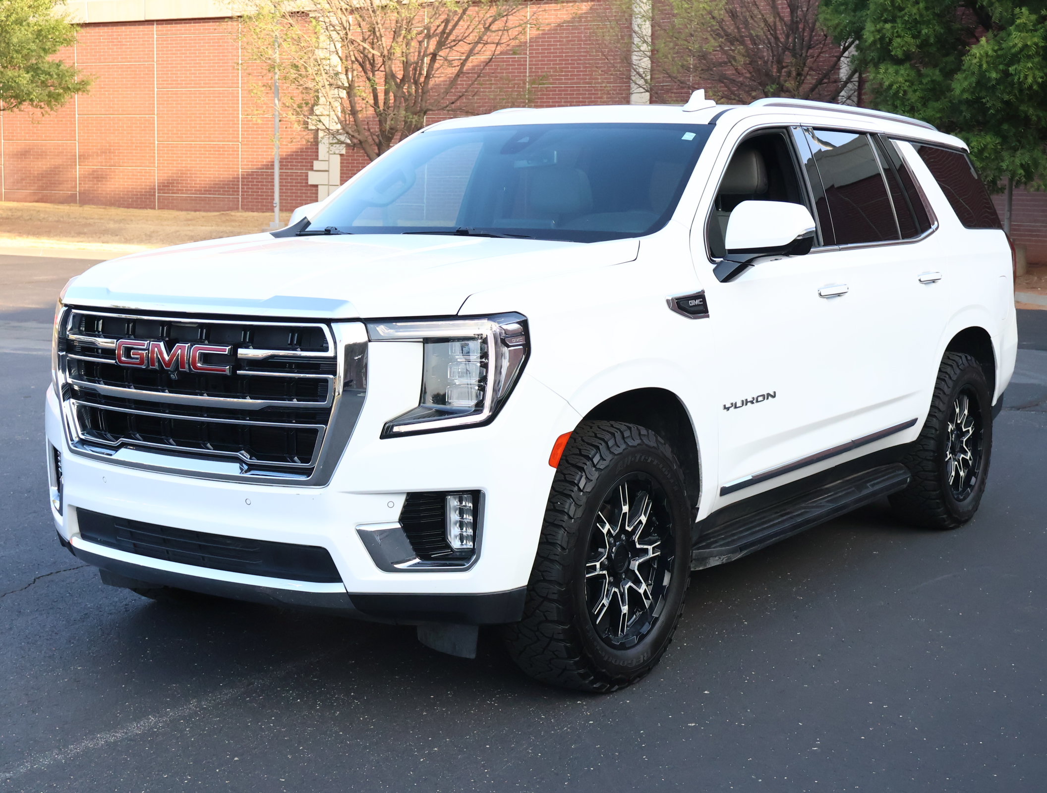 Used 2022 GMC Yukon SLT w/ SLT Premium Package AWD/4WD image 34