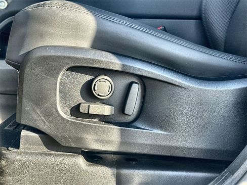 New 2026 Land Rover Defender 110 S image 20