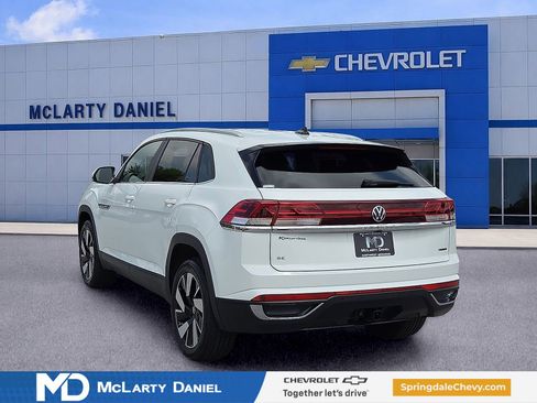 Used 2025 Volkswagen Atlas Cross Sport SE AWD/4WD image 4