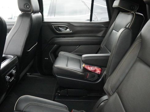 Used 2021 GMC Yukon SLT w/ SLT Luxury Plus Package image 11