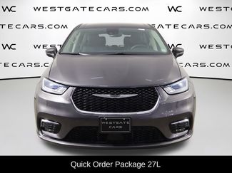 Used 2023 Chrysler Pacifica Touring-L FWD video 2