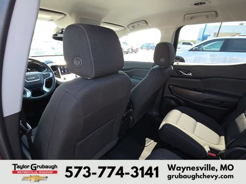 Used 2023 GMC Acadia SLE w/ Driver Convenience Package FWD image 27