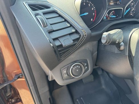 Used 2017 Ford Escape Titanium w/ Equipment Group 301A AWD/4WD image 14