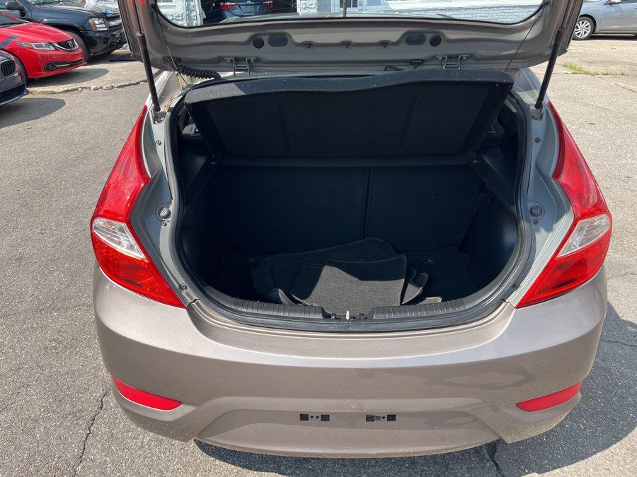 Used 2013 Hyundai Accent GS FWD image 19