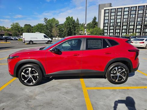 New 2026 Chevrolet Trax RS w/ Driver Confidence Package FWD image 2