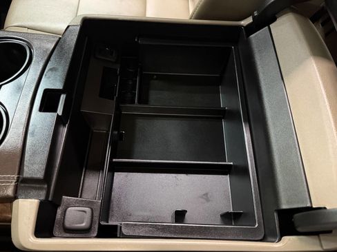 Used 2017 Chevrolet Tahoe LT w/ LT Signature Package image 60