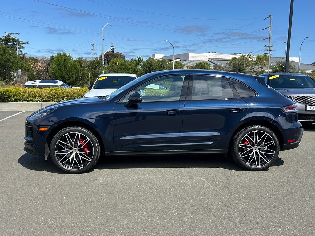 Used 2022 Porsche Macan S AWD/4WD image 2