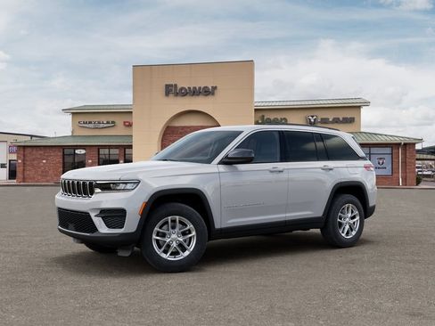 New 2025 Jeep Grand Cherokee Laredo X w/ Luxury Tech Group I AWD/4WD image 3