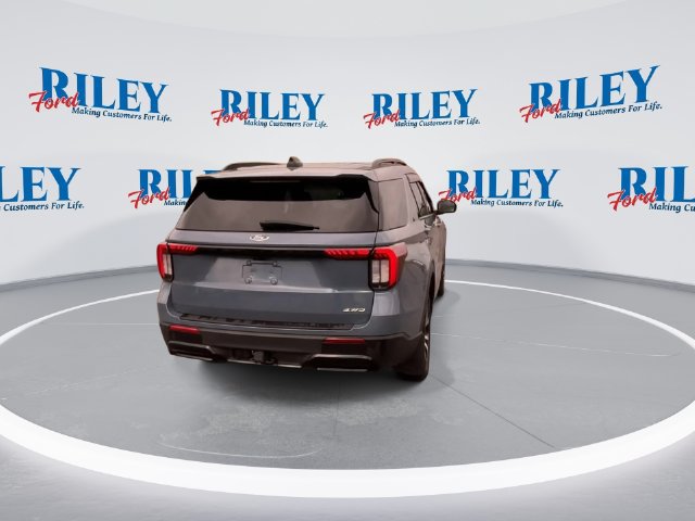 Certified 2025 Ford Explorer ST-Line AWD/4WD image 10