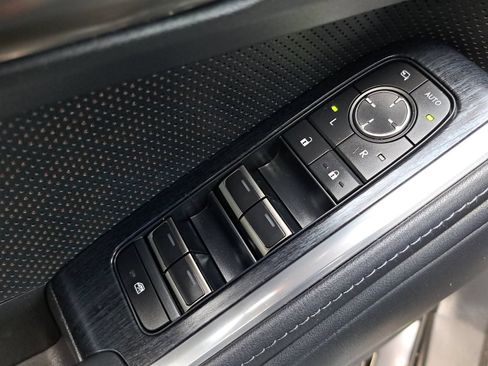 Used 2024 Lexus GX 550 w/ Cold Area Package AWD/4WD image 31