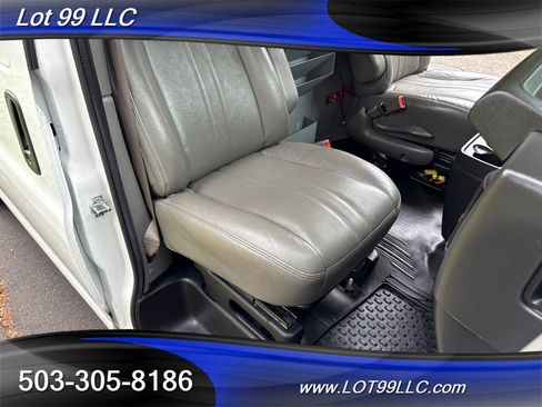 Used 2019 Chevrolet Express 3500 w/ Driver Convenience Package image 48