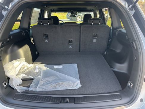 New 2025 Jeep Grand Cherokee Laredo X image 14